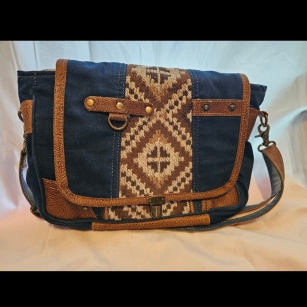 Myra Bag Cream and Brown Patterned Interior with Zipper